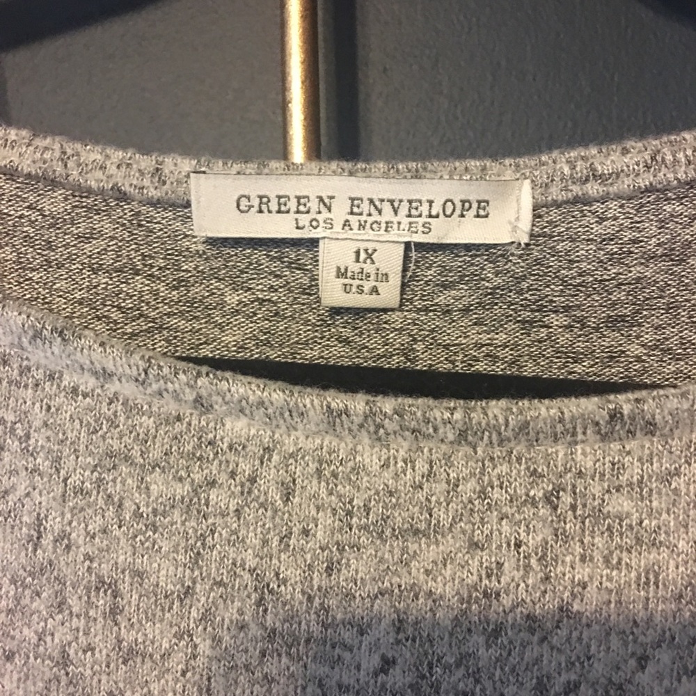 Green Envelope ruffle sleeve soft sweater - 1X - Picture 4 of 7